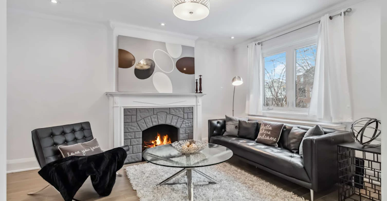 326 St Germain Avenue, Toronto, ON, M5M 1W3 - 5