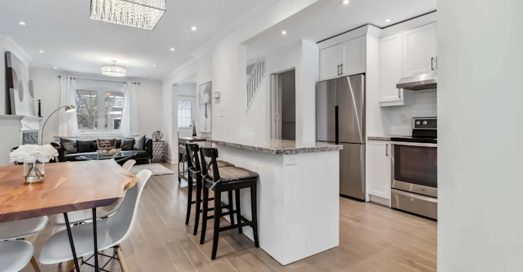 326 St Germain Avenue, Toronto, ON, M5M 1W3 - 13
