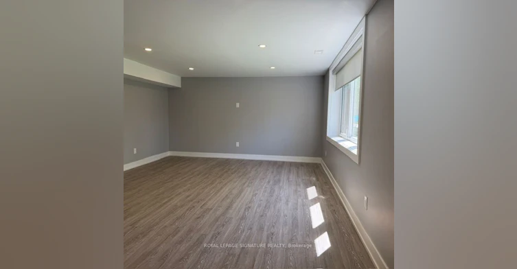 Lower-61 Anewen Drive, Toronto, ON, M4A 1R9 - 15