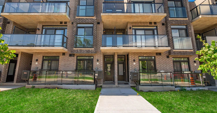 4-260 Finch Avenue E, Toronto, ON, M2N 0L3 - 2