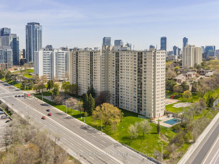 G8-5 Parkway Forest Drive, Toronto, ON, M2J 1L2 - 32