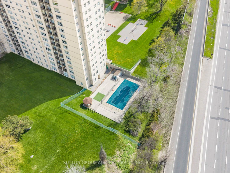 G8-5 Parkway Forest Drive, Toronto, ON, M2J 1L2 - 27