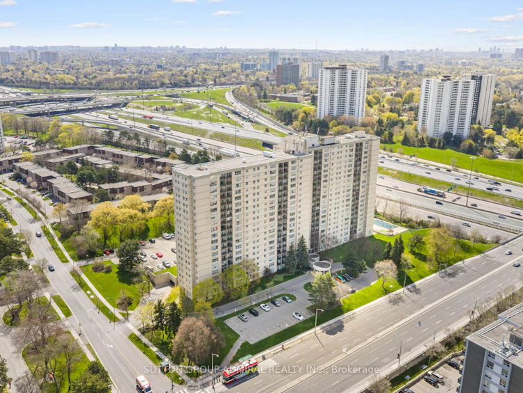 G8-5 Parkway Forest Drive, Toronto, ON, M2J 1L2 - 30