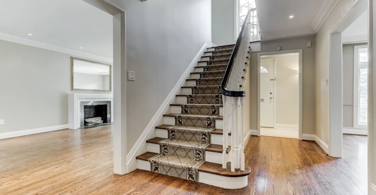 109 Mona Drive, Toronto, ON, M5N 2R5 - 2