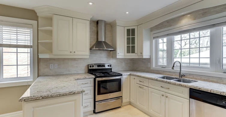 109 Mona Drive, Toronto, ON, M5N 2R5 - 9