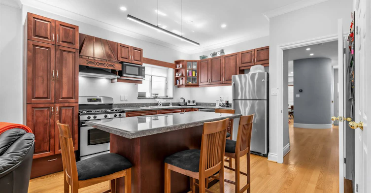 21 Hadley Road, Toronto, ON, M4S 2N8 - 13