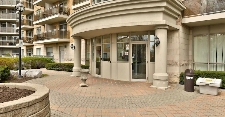 813-650 Lawrence Avenue W, Toronto, ON, M6A 3E8 - 2