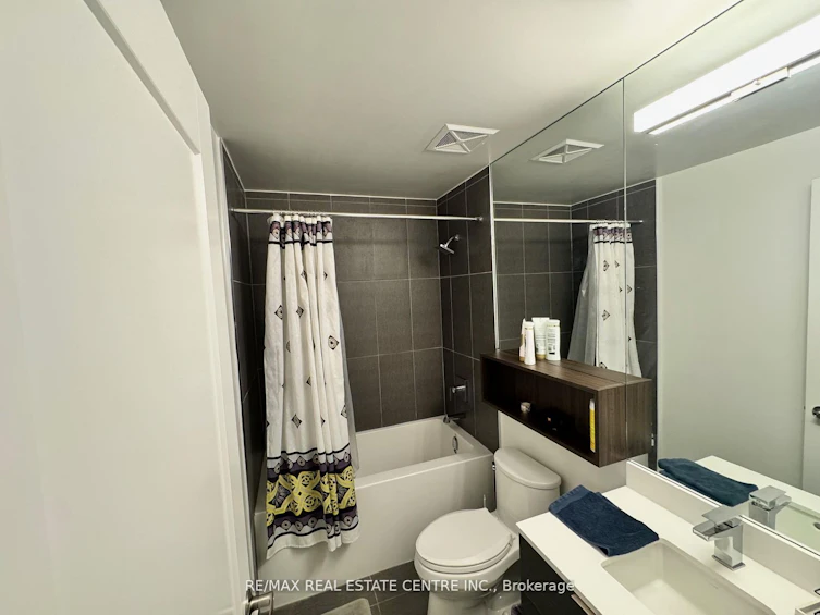 1925A-70 Princess Street, Toronto, ON, M5A 0X6 - 7