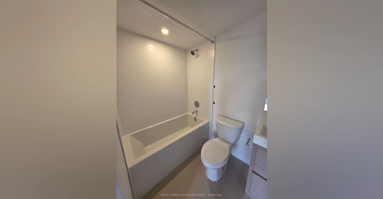 28 Green Gardens Boulevard, Toronto, ON, M6A 0E7 - 16