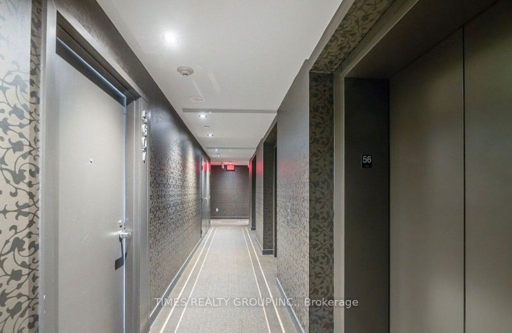 1304-197 Yonge Street, Toronto, ON, M5B 1M4 - 6