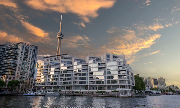 707-401 Queens Quay W
