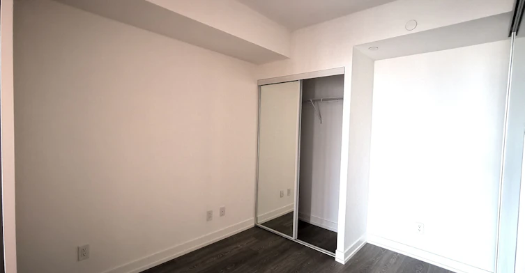 1908-19 Western Battery Road, Toronto, ON, M6K 3S4 - 5