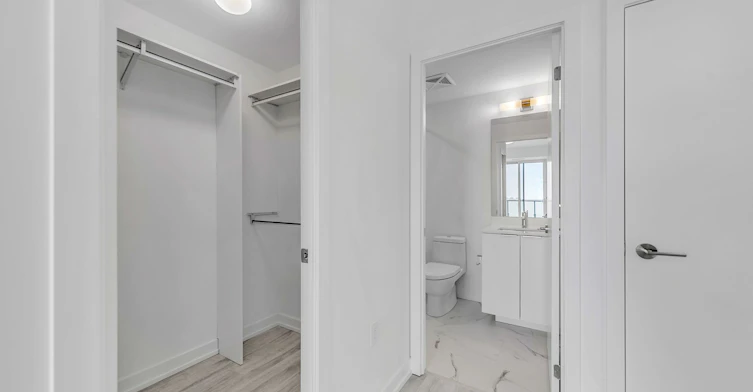 S2102-8 Olympic Garden Drive, Toronto, ON, M2M 0B9 - 35
