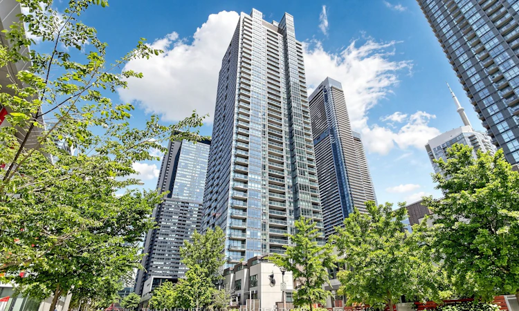 2811-15 Fort York Boulevard