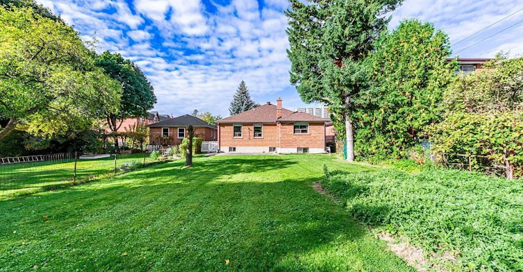 Main-19 Tobruk Crescent, Toronto, ON, M2M 3B3 - 17