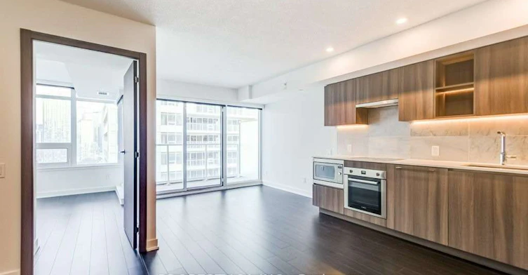 2309-19 Bathurst Street, Toronto, ON, M5V 0N2 - 9