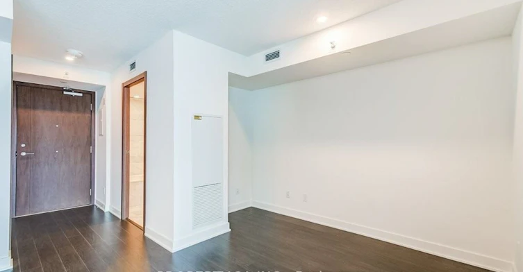 2309-19 Bathurst Street, Toronto, ON, M5V 0N2 - 4