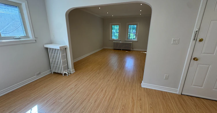 Upper-38 Strathgowan Avenue, Toronto, ON, M4N 1B9 - 4