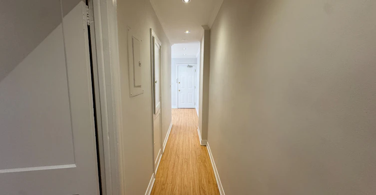 Upper-38 Strathgowan Avenue, Toronto, ON, M4N 1B9 - 5