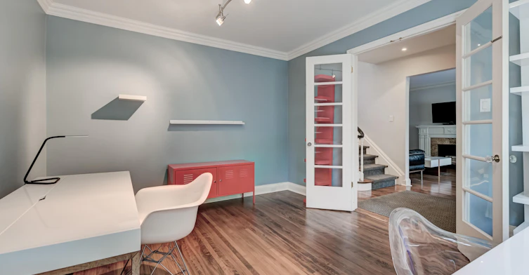 112 Dewbourne Avenue, Toronto, ON, M6C 1Y7 - 14