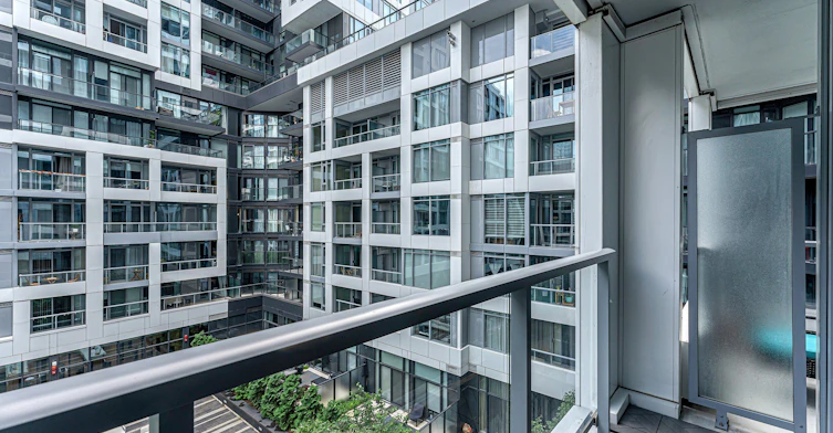 519-27 Bathurst Street, Toronto, ON, M5V 0R1 - 16