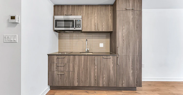 519-27 Bathurst Street, Toronto, ON, M5V 0R1 - 8