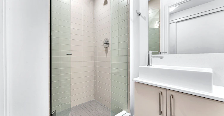 519-27 Bathurst Street, Toronto, ON, M5V 0R1 - 14