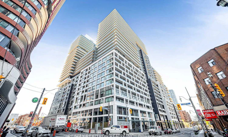 1439-135 Lower Sherbourne Street
