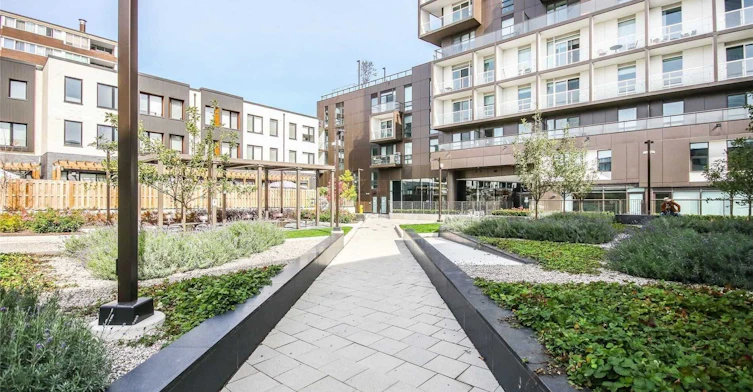 TH121-80 Vanauley Street, Toronto, ON, M5T 2H9 - 4