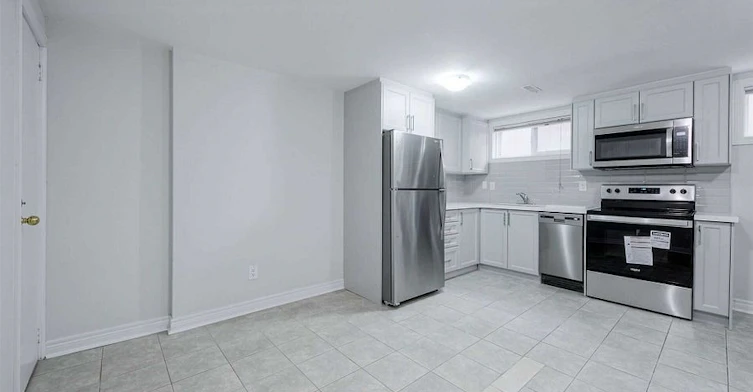 Bsmt-52 Farrell Avenue, Toronto, ON, M2R 1C9 - 12