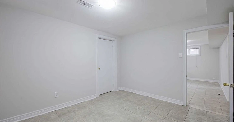 Bsmt-52 Farrell Avenue, Toronto, ON, M2R 1C9 - 18