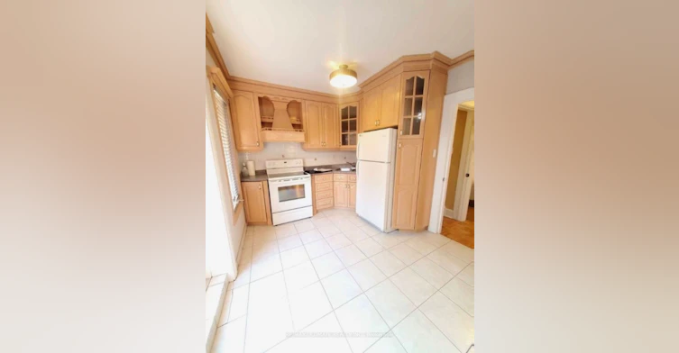 Upper-331 St Clarens Avenue, Toronto, ON, M6H 3W2 - 4