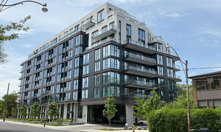 422-250 Lawrence Avenue W