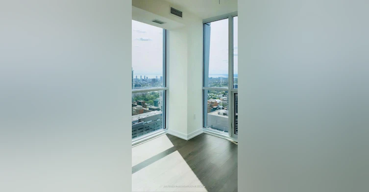 4202-1 Yorkville Avenue, Toronto, ON, M4W 0B1 - 3