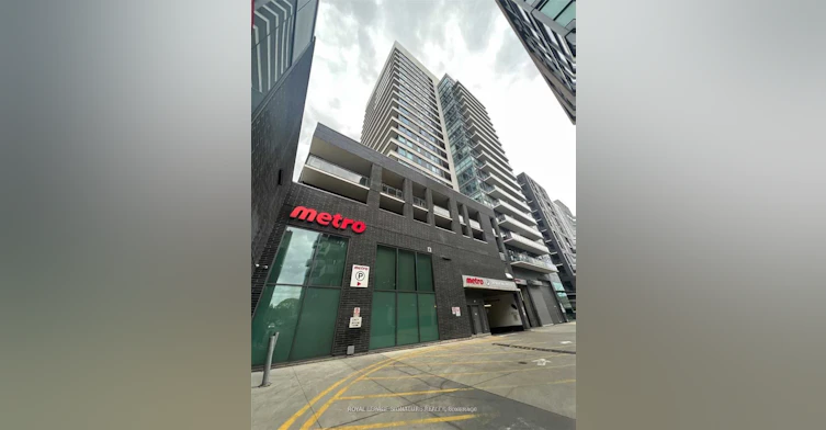 704-20 Minowan Miikan Lane, Toronto, ON, M6J 0E5 - 20