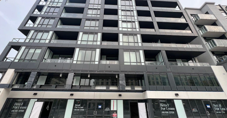 209-6 Greenbriar Road, Toronto, ON, M2K 0H6 - 3
