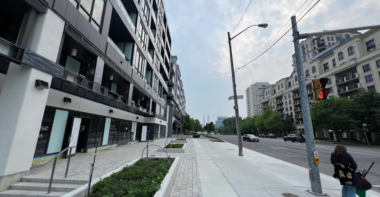 209-6 Greenbriar Road, Toronto, ON, M2K 0H6 - 4