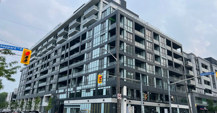 209-6 Greenbriar Road, Toronto, ON, M2K 0H6