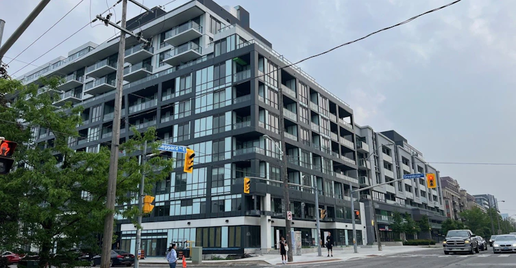 209-6 Greenbriar Road, Toronto, ON, M2K 0H6 - 2