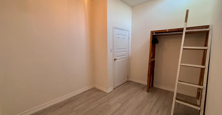 3rd FL #2-450 Spadina Avenue, Toronto, ON, M5T 2G8 - 5