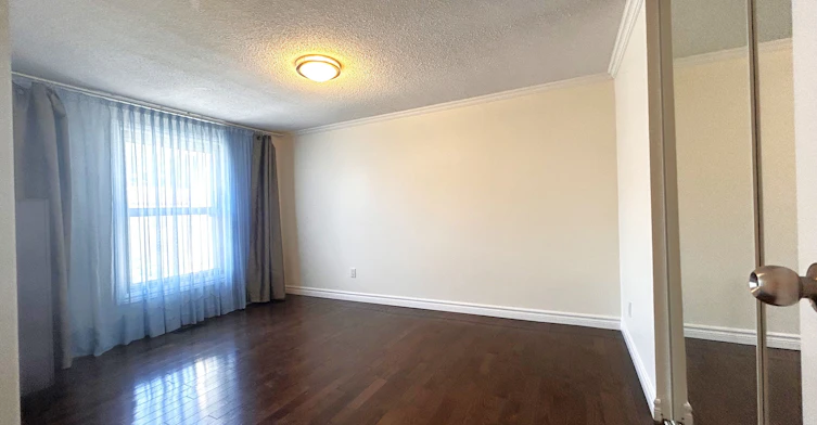 19 Yellow Birchway N/A, Toronto, ON, M2H 2S9 - 11