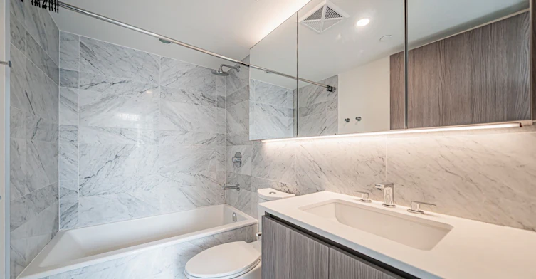 2302-17 Bathurst Street, Toronto, ON, M5V 0N1 - 24