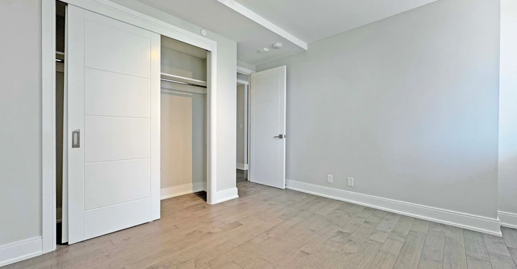 306-11 Walmer Road, Toronto, ON, M5R 2W9 - 9