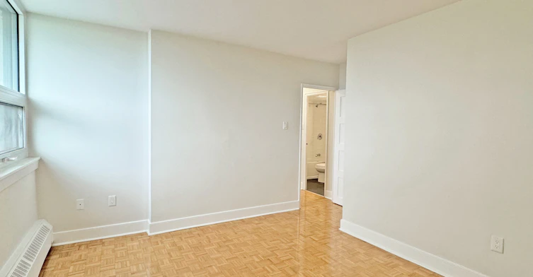 903-485 Huron Street, Toronto, ON, M5R 2R5 - 14