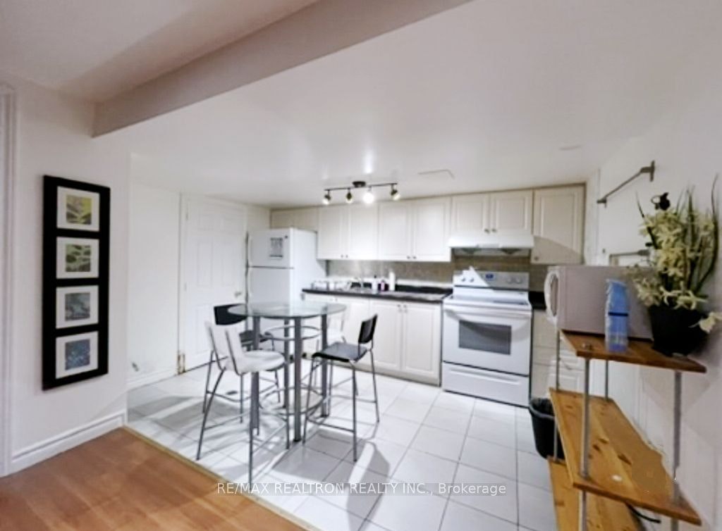 Bsmt-2 Greyhound Drive, Toronto, ON, M2H 1K3 - 4