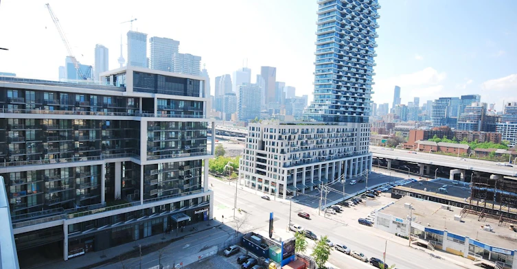 Gph24-1 Edgewater Drive, Toronto, ON, M5A 0L1 - 24
