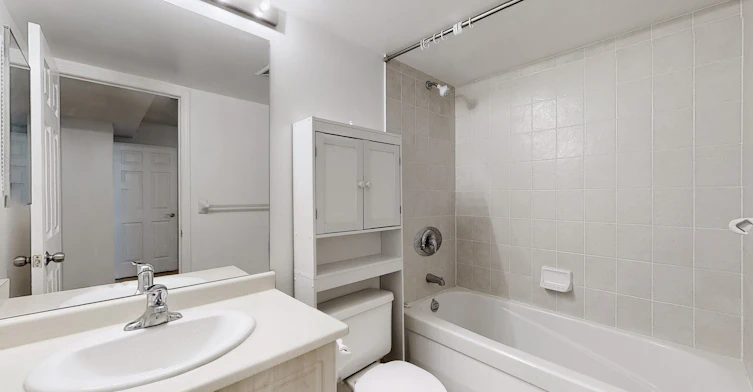 502-30 Grand Trunk Crescent, Toronto, ON, M5J 3A4 - 21