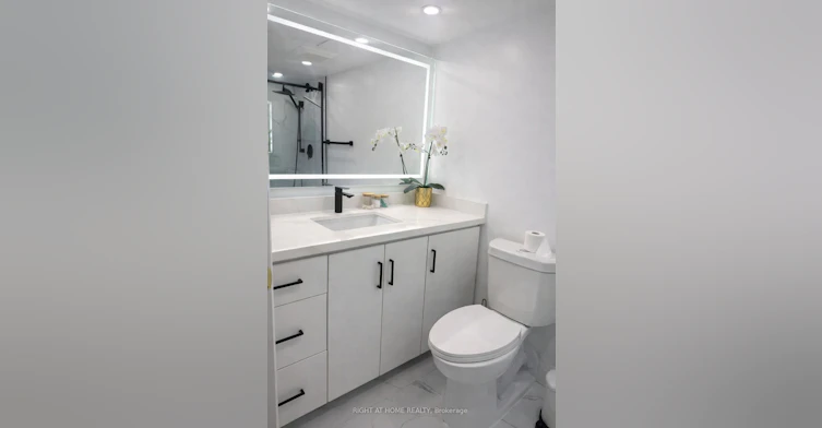 1304-65 Harbour Square, Toronto, ON, M5J 2L4 - 24