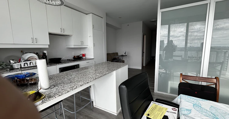 3710-426 University Avenue, Toronto, ON, M5G 1S9 - 10