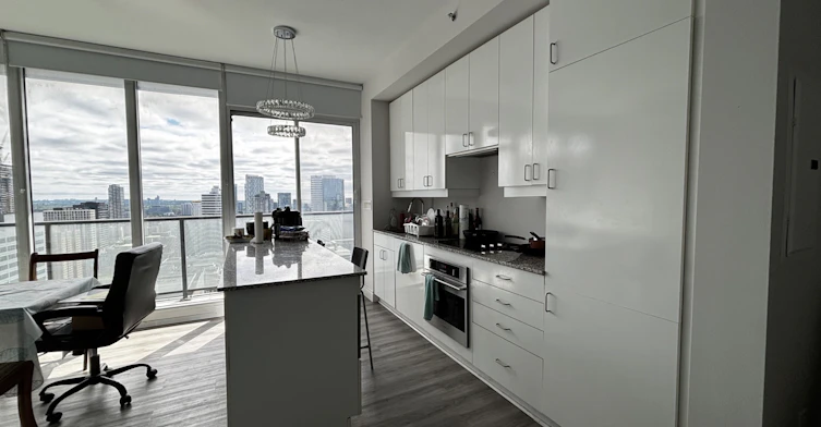 3710-426 University Avenue, Toronto, ON, M5G 1S9 - 8